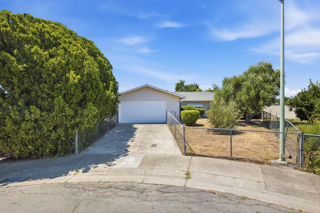 3658 Fallis Cir, Sacramento, CA 95832