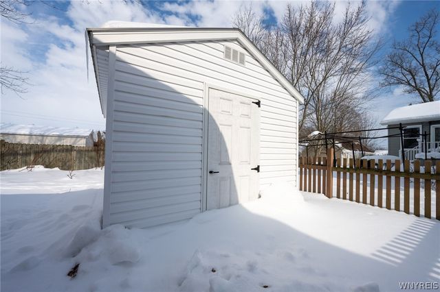 170 Rosewood Avenue, Evans, NY 14006