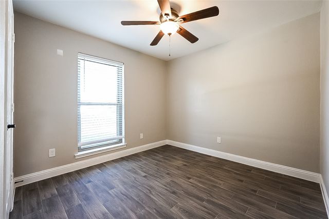524 E Lark Court, Desoto, TX 75115