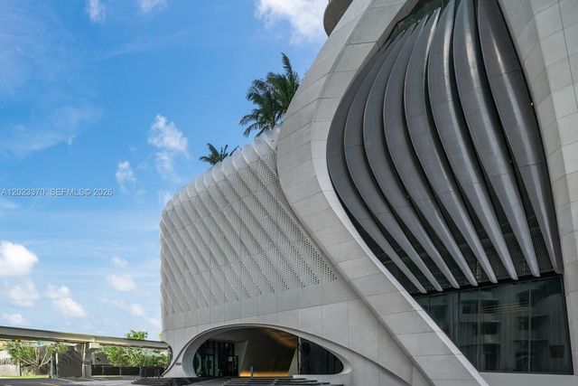 1000 Biscayne Blvd 1702, Miami, FL 33132
