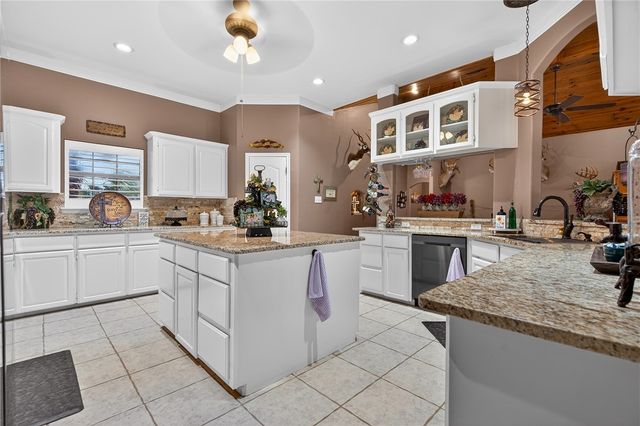 5451 Aikens Way, Robstown, TX 78380