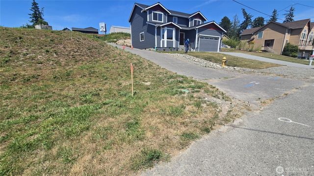 412 Comet Street, Milton, WA 98354