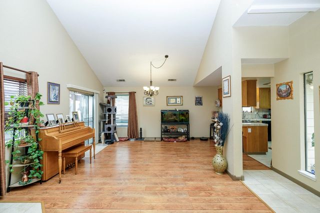 2329 Orchard View Circle, Modesto, CA 95355