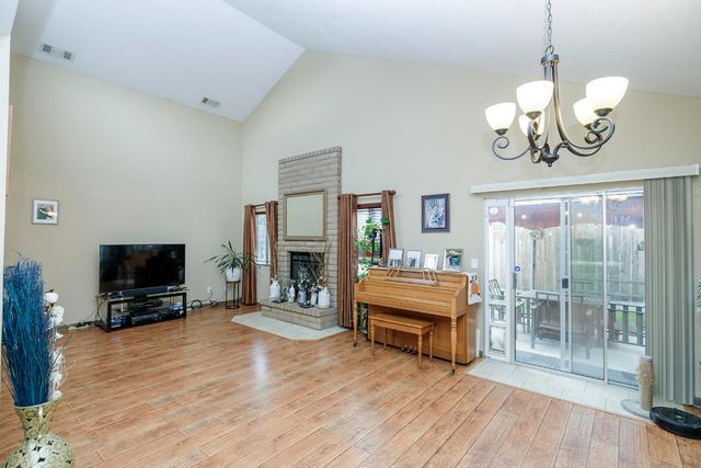 2329 Orchard View Circle, Modesto, CA 95355