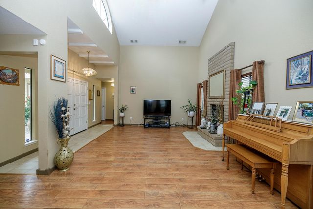 2329 Orchard View Circle, Modesto, CA 95355