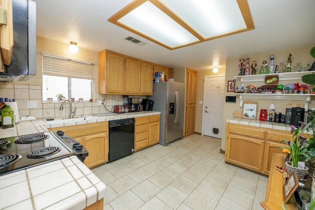 2329 Orchard View Circle, Modesto, CA 95355