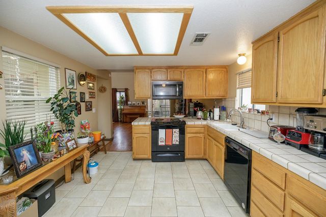 2329 Orchard View Circle, Modesto, CA 95355