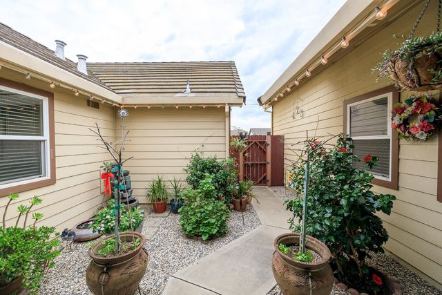 2329 Orchard View Circle, Modesto, CA 95355