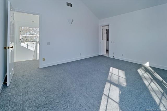 230 Saugatuck Avenue 17, Westport, CT 06880