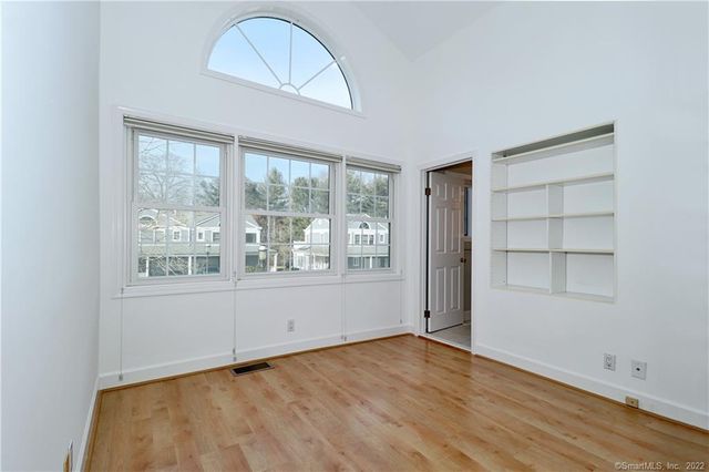 230 Saugatuck Avenue 17, Westport, CT 06880