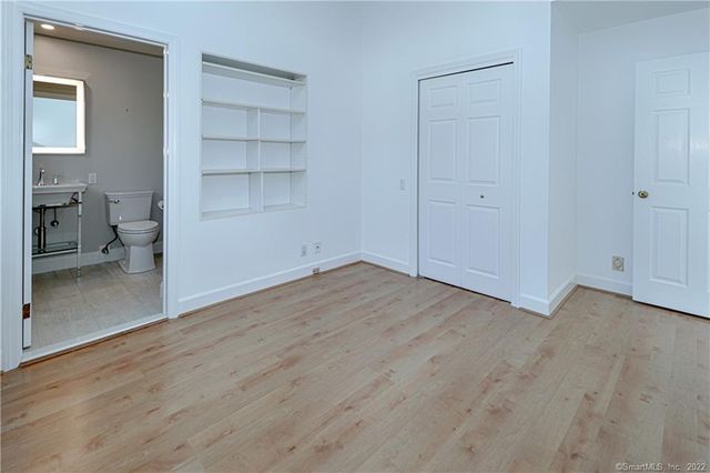 230 Saugatuck Avenue 17, Westport, CT 06880