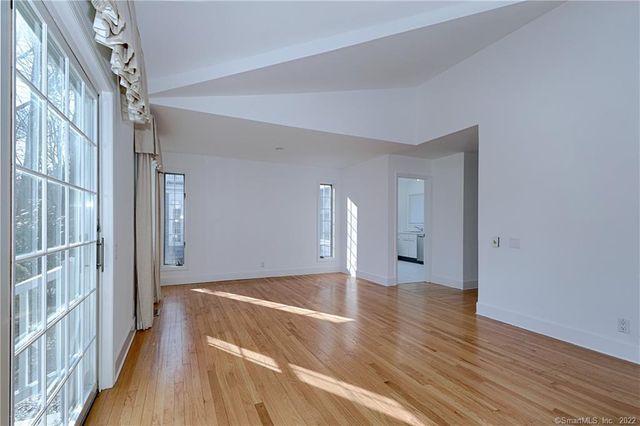 230 Saugatuck Avenue 17, Westport, CT 06880