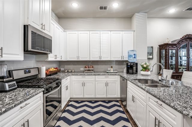 1560 Windermere Way, Farmers Branch, TX 75234