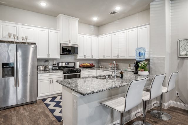 1560 Windermere Way, Farmers Branch, TX 75234