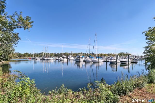 67 Thorpe Street 67, Fairfield, CT 06824