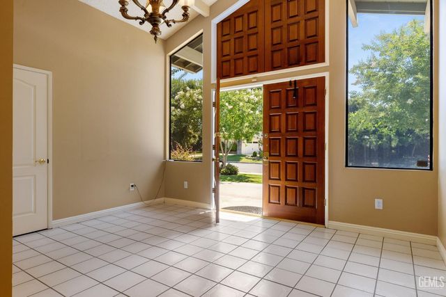 1191 Edmund Street, Bakersfield, CA 93309