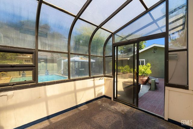 1191 Edmund Street, Bakersfield, CA 93309