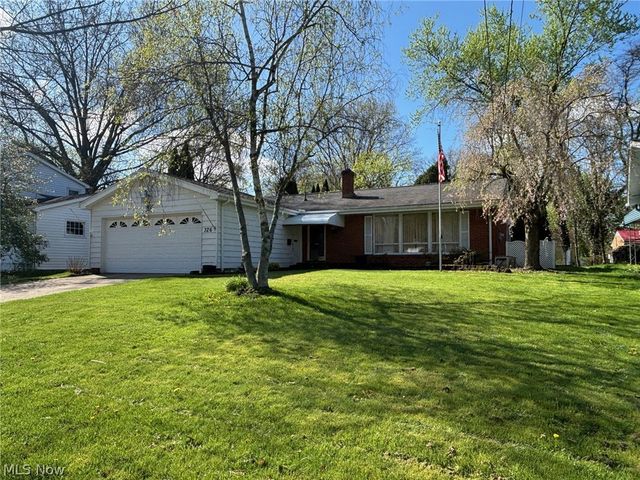 326 Bowman Drive, Kent, OH 44240