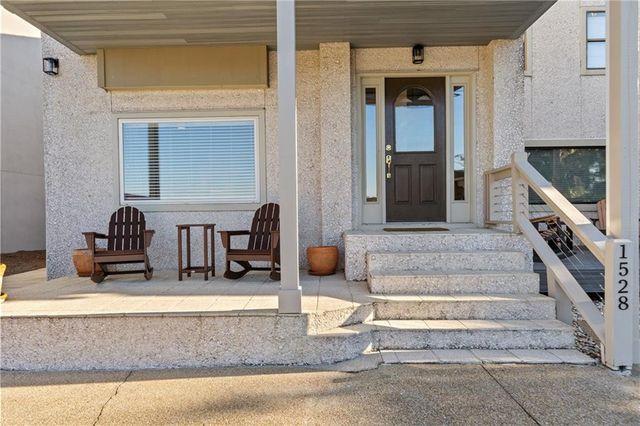 1528 Ocean Boulevard, St. Simons Island, GA 31522
