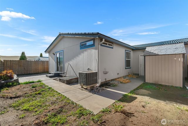 561 Morning View Avenue, East Wenatchee, WA 98802