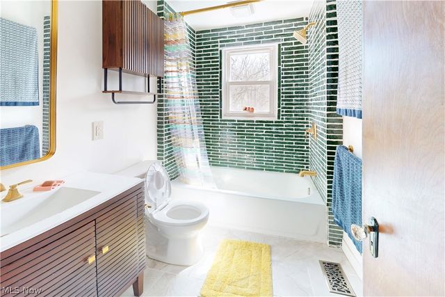 701 Lovers Lane, Steubenville, OH 43953