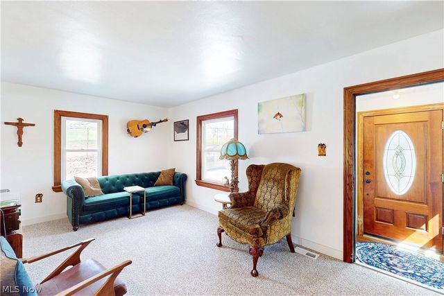 701 Lovers Lane, Steubenville, OH 43953