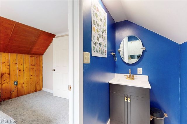 701 Lovers Lane, Steubenville, OH 43953