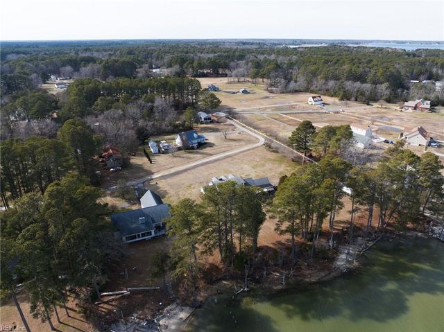 2406 Hallieford RD, Hallieford, VA 23068