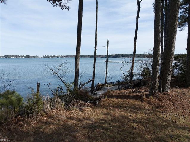 2406 Hallieford RD, Hallieford, VA 23068