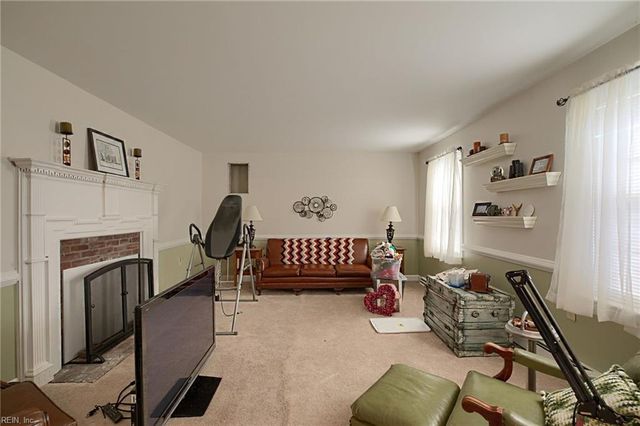 2406 Hallieford RD, Hallieford, VA 23068