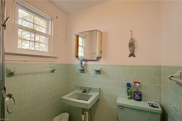 2406 Hallieford RD, Hallieford, VA 23068