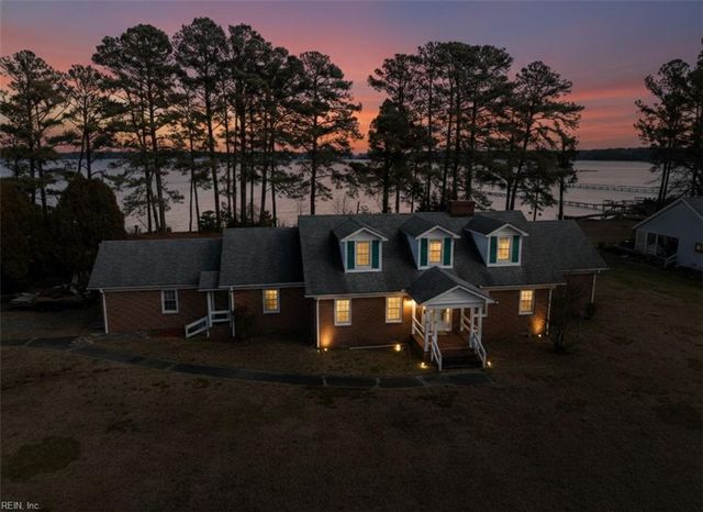 2406 Hallieford RD, Hallieford, VA 23068