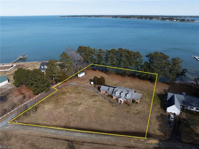 2406 Hallieford RD, Hallieford, VA 23068