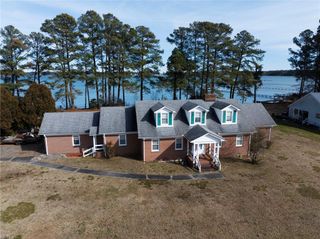 2406 Hallieford RD, Hallieford, VA 23068