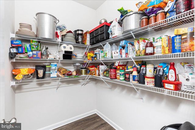 294 AYLESBURY LN, Martinsburg, WV 25403