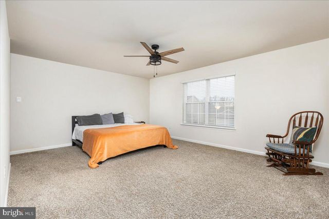 294 AYLESBURY LN, Martinsburg, WV 25403