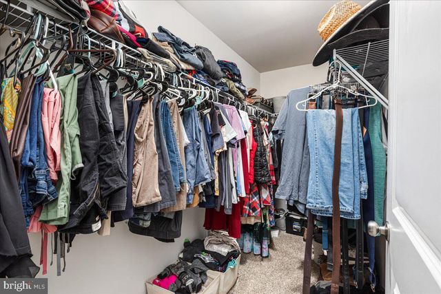 294 AYLESBURY LN, Martinsburg, WV 25403