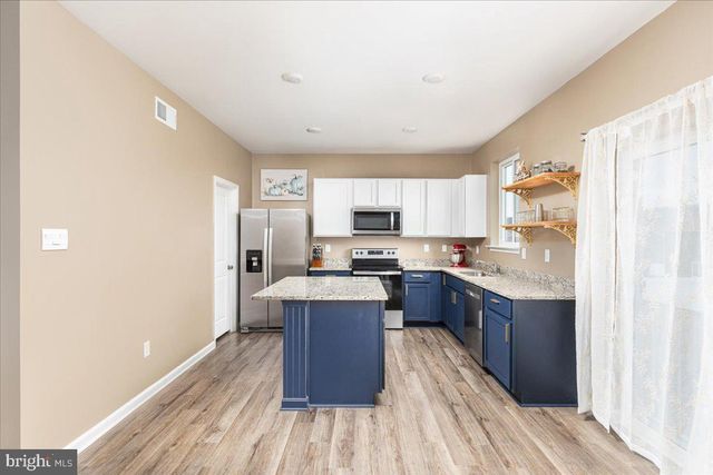 294 AYLESBURY LN, Martinsburg, WV 25403