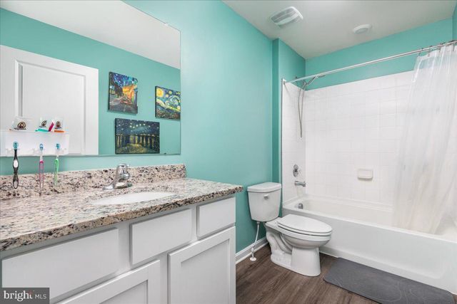 294 AYLESBURY LN, Martinsburg, WV 25403