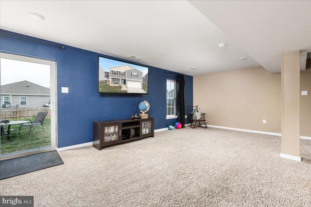 294 AYLESBURY LN, Martinsburg, WV 25403