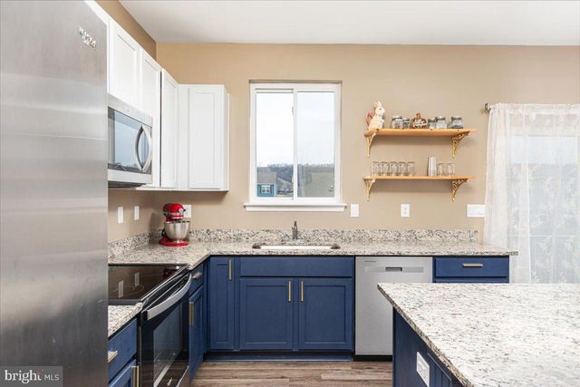 294 AYLESBURY LN, Martinsburg, WV 25403