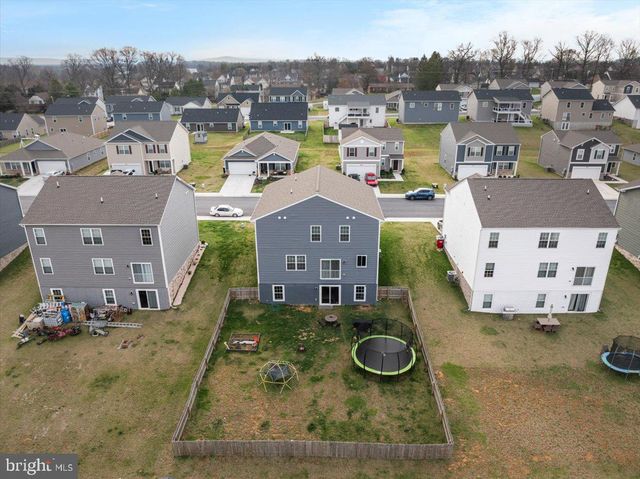 294 AYLESBURY LN, Martinsburg, WV 25403