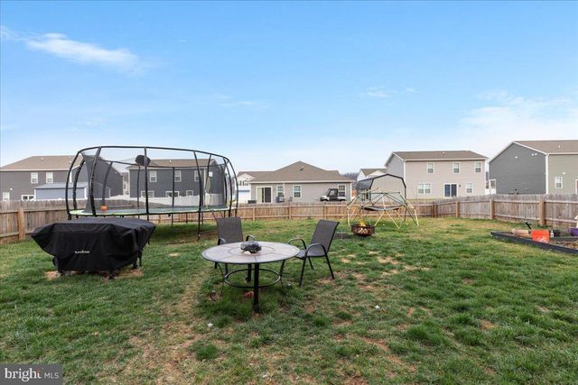 294 AYLESBURY LN, Martinsburg, WV 25403