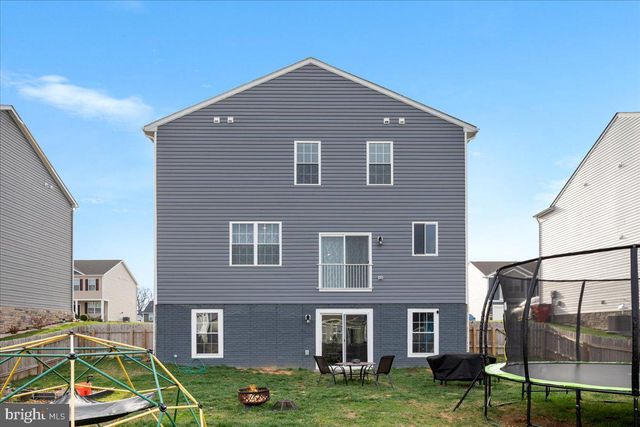 294 AYLESBURY LN, Martinsburg, WV 25403