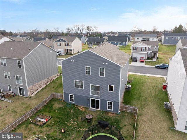 294 AYLESBURY LN, Martinsburg, WV 25403