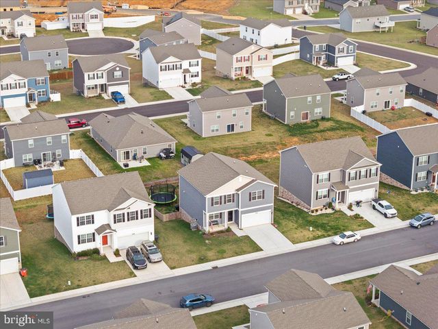 294 AYLESBURY LN, Martinsburg, WV 25403