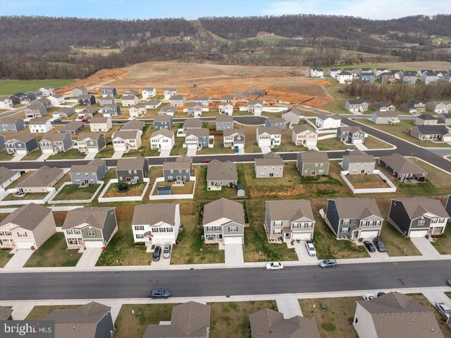 294 AYLESBURY LN, Martinsburg, WV 25403