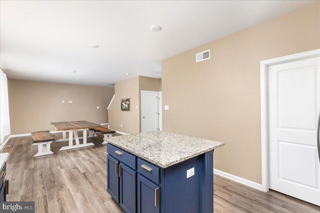 294 AYLESBURY LN, Martinsburg, WV 25403