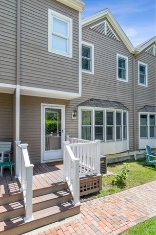 29 Angela Lane 29, Watertown, MA 02472