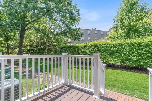 29 Angela Lane 29, Watertown, MA 02472